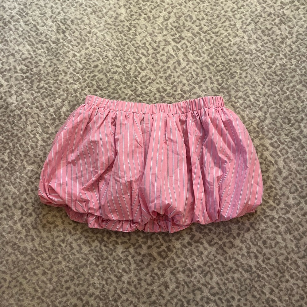 Edikted- Pink pinstripe bubble mini skirt